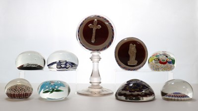 Lot 198 - A group of glass paperweights