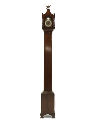 Lot 526 - A mahogany grandmother clock