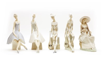 Lot 172 - A group of Lladro porcelain figures