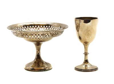 Lot 25 - A silver pedestal dish
