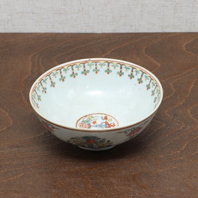 Lot 66 - A Chinese famille rose bowl