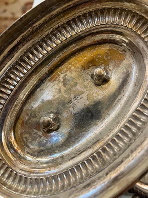 Lot 329 - A pair of George III silver tureens