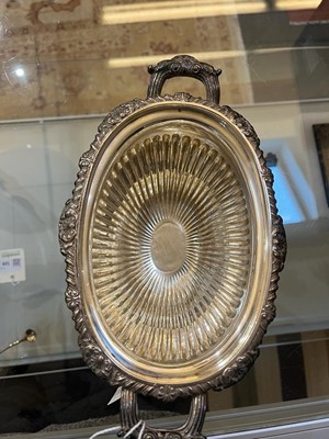 Lot 329 - A pair of George III silver tureens