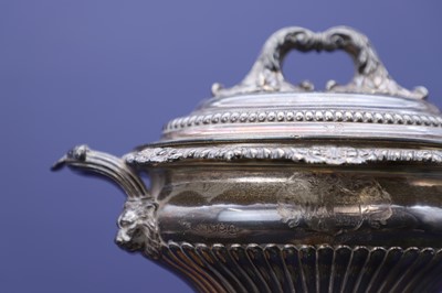 Lot 329 - A pair of George III silver tureens
