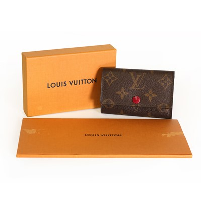 Lot 1486 - A Louis Vuitton monogrammed canvas six key holder