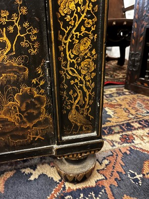 Lot 365 - A Regency black and gilt japanned side cabinet