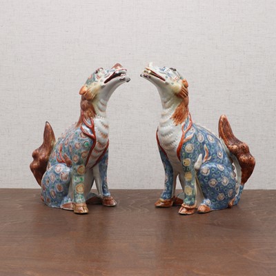 Lot 305 - A pair of Japanese Kakiemon-type okimono