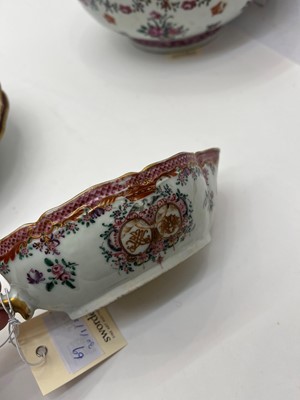 Lot 69 - An export armorial porcelain part dinner service