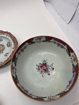 Lot 69 - An export armorial porcelain part dinner service
