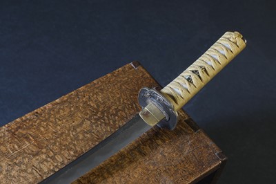 Lot 19 - A Japanese wakizashi