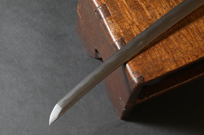 Lot 19 - A Japanese wakizashi