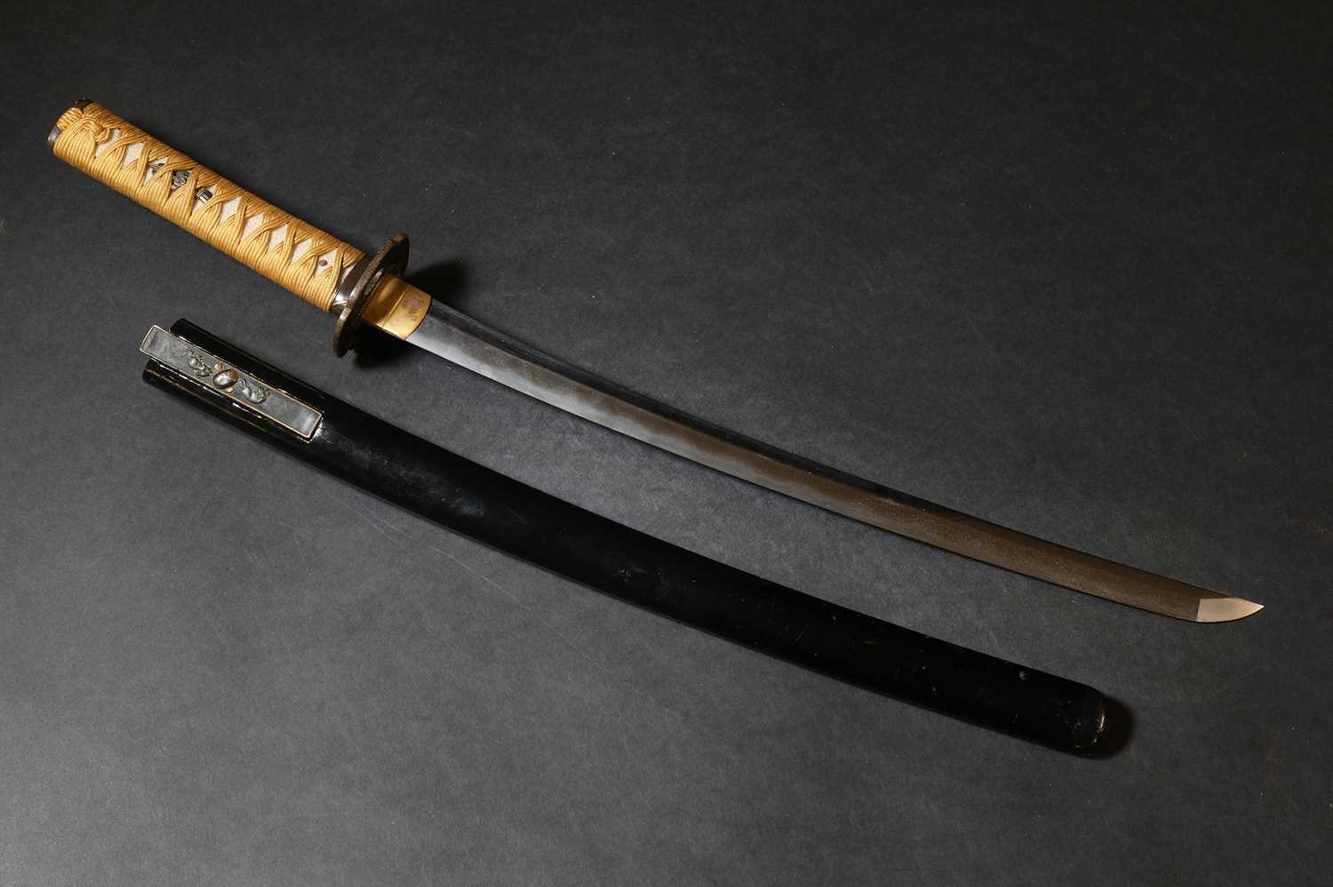 Lot 19 - A Japanese wakizashi
