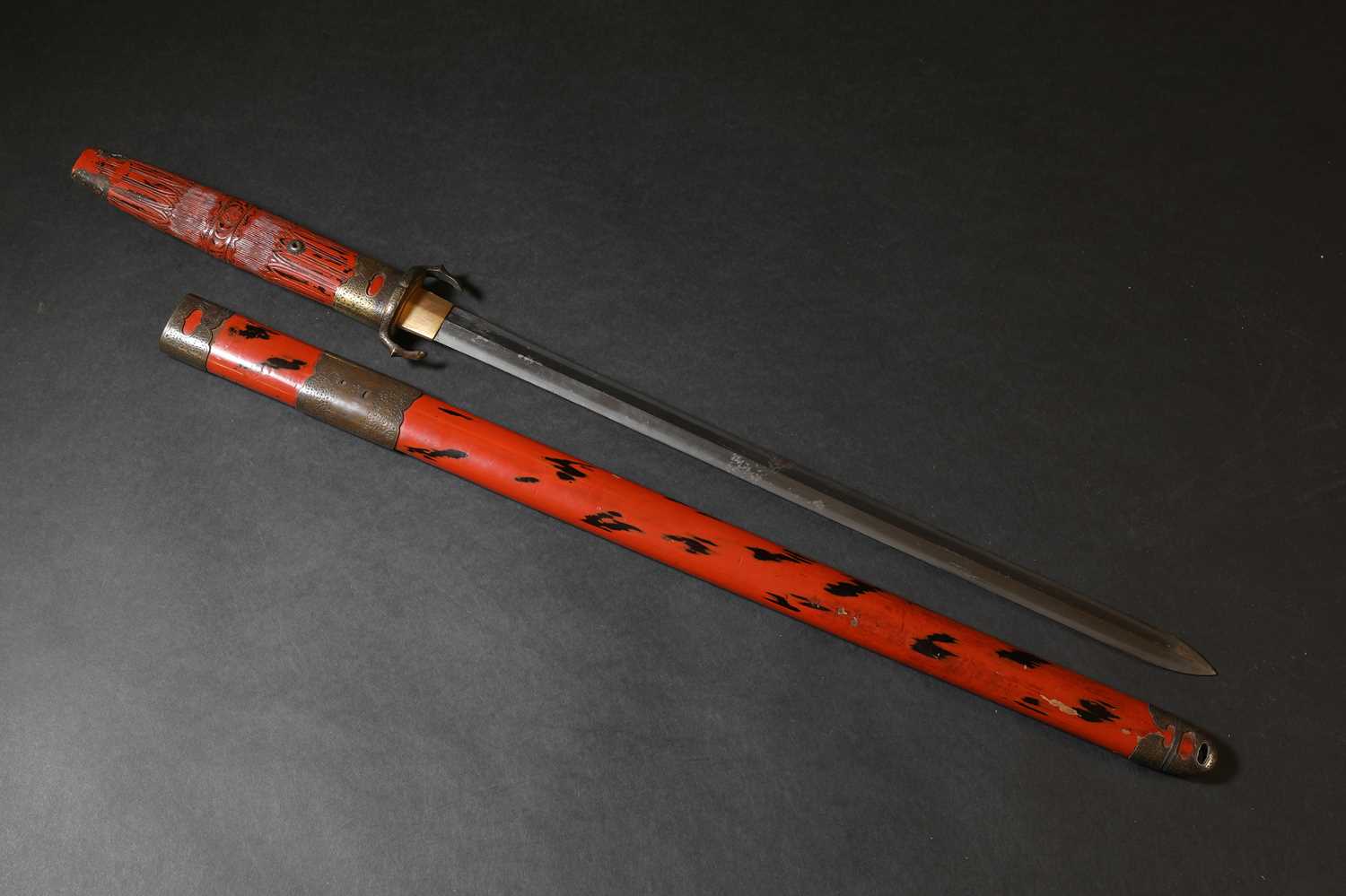 Lot 143 - A Chinese jian short sword