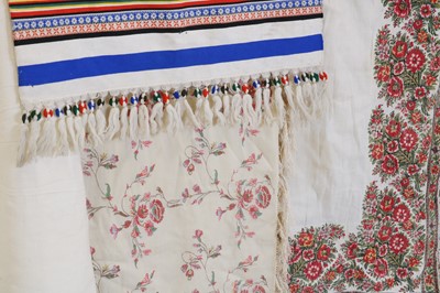 Lot 280 - A group of Asian textiles