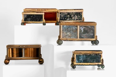 Lot 167 - Six small agate and quartz boxes