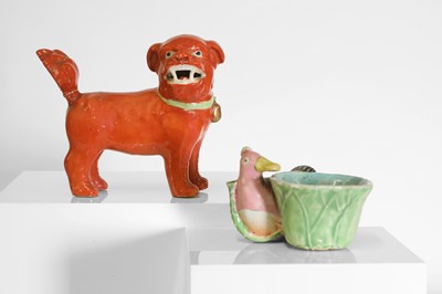 Lot 15 - Two export porcelain pieces