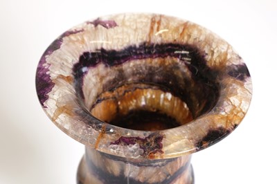 Lot 40 - A George III Blue John or Derbyshire fluorspar urn