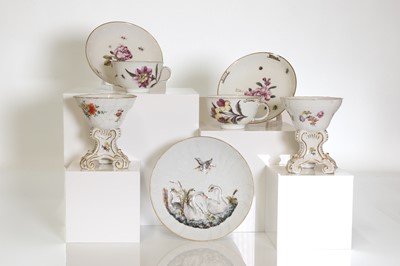 Lot 225 - A pair of Meissen porcelain salts