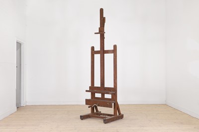 Lot 180 - An oak artist's studio easel