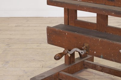 Lot 180 - An oak artist's studio easel