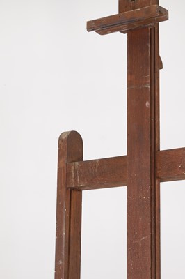 Lot 180 - An oak artist's studio easel