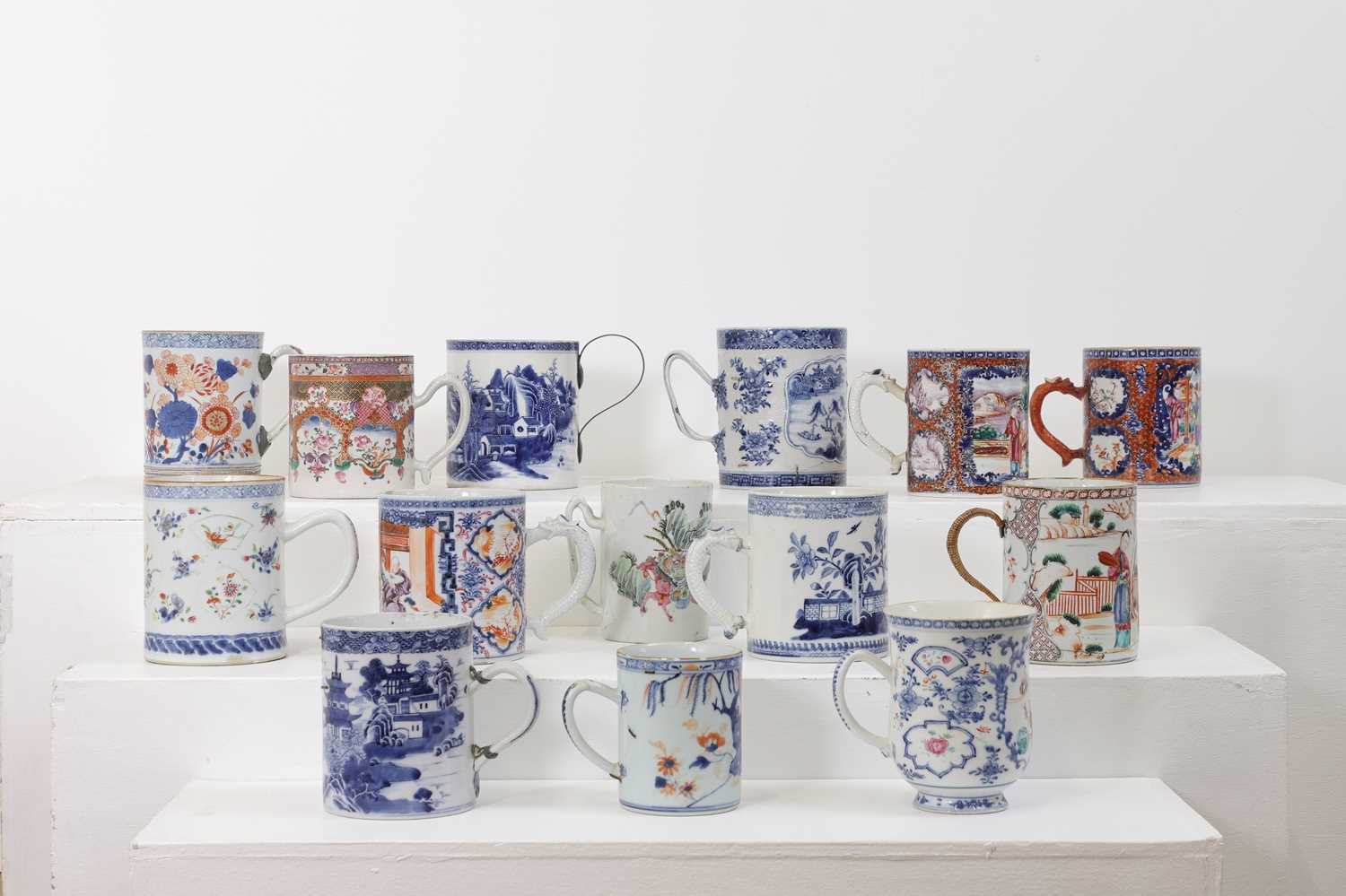 Lot 366 - A collection of export porcelain mugs