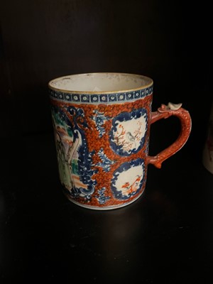 Lot 366 - A collection of export porcelain mugs