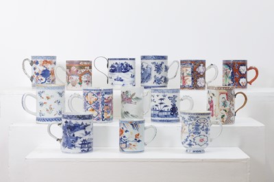 Lot 366 - A collection of export porcelain mugs