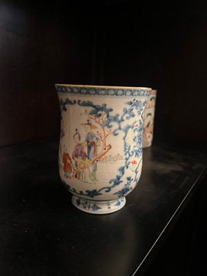 Lot 366 - A collection of export porcelain mugs