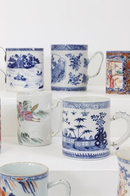 Lot 366 - A collection of export porcelain mugs