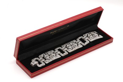 Lot 41 - An Art Deco style diamond bracelet