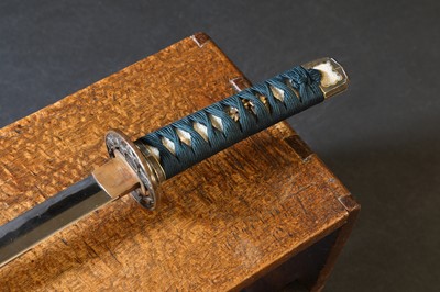 Lot 18 - A Japanese wakizashi