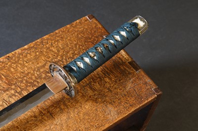 Lot 18 - A Japanese wakizashi