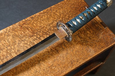Lot 18 - A Japanese wakizashi