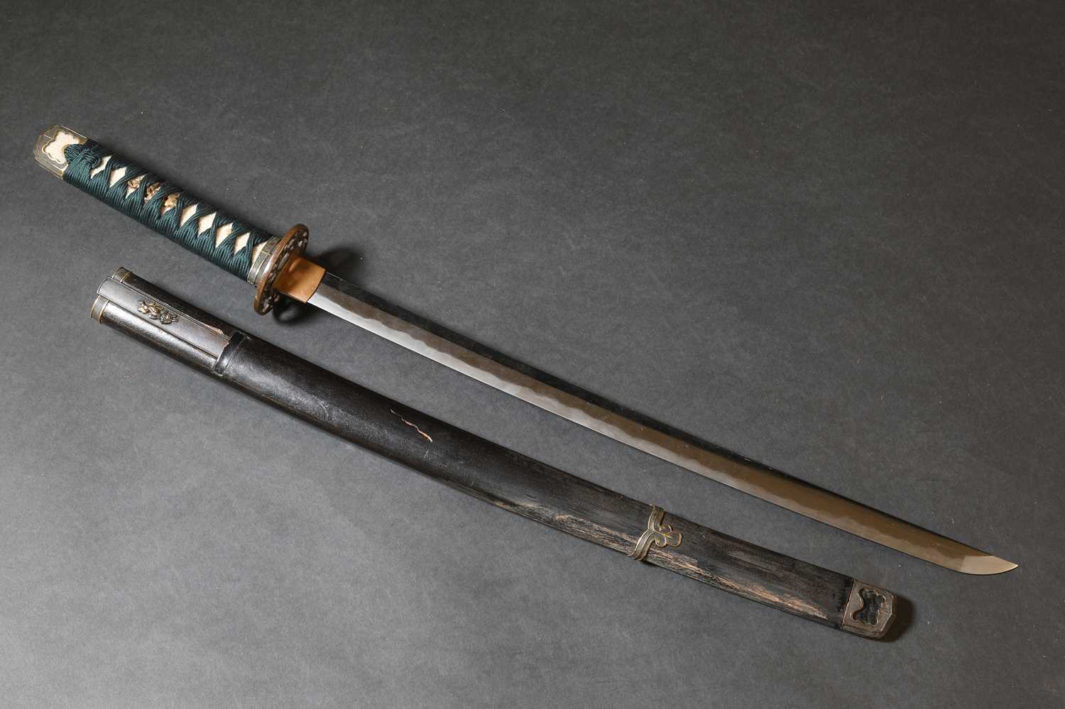 Lot 18 - A Japanese wakizashi