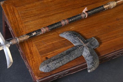 Lot 73 - A Japanese jomanji yari