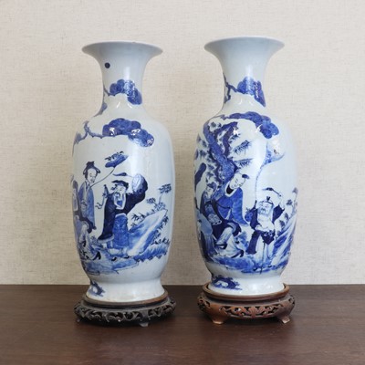 Lot 28 - A large pair of Chinese blue and white vases