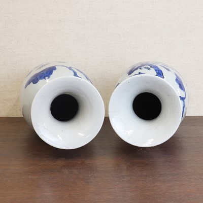 Lot 28 - A large pair of Chinese blue and white vases