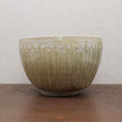 Lot 10 - A Chinese celadon-glazed stoneware bowl