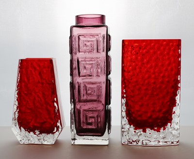 Lot 225 - A group of Whitefriars 'Textured Range' glass vases