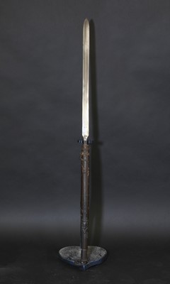 Lot 85 - A Japanese omi no yari (long spear)