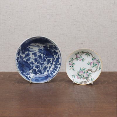 Lot 411 - A Chinese blue and white saucer