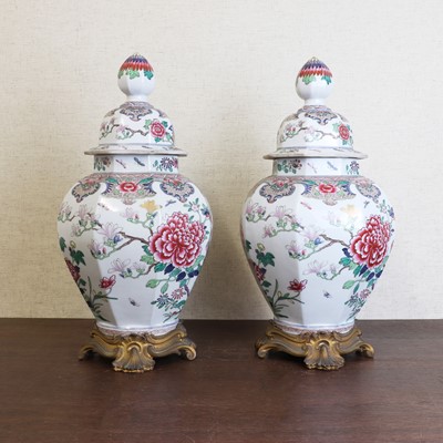 Lot 144 - A pair of French Samson famille rose vases
