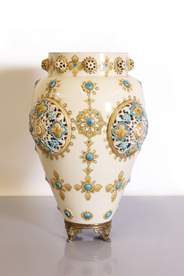 Lot 121 - An Hungarian Zsolnay-Pécs stoneware vase