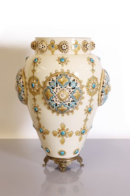 Lot 121 - An Hungarian Zsolnay-Pécs stoneware vase