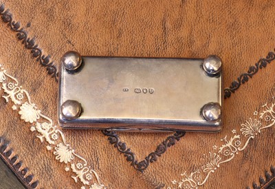Lot 73 - A silver stamp box