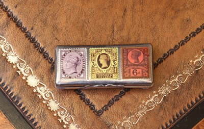 Lot 73 - A silver stamp box