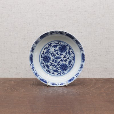 Lot 339 - A Chinese blue and white dish