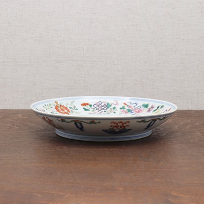Lot 355 - A Chinese famille rose plate