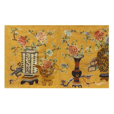 Lot 371 - A Chinese textile